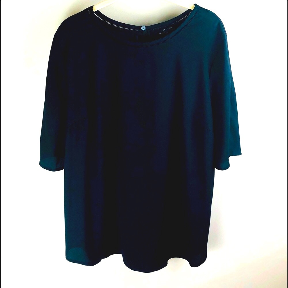 ❤️L Ann Taylor Top EUC❤️